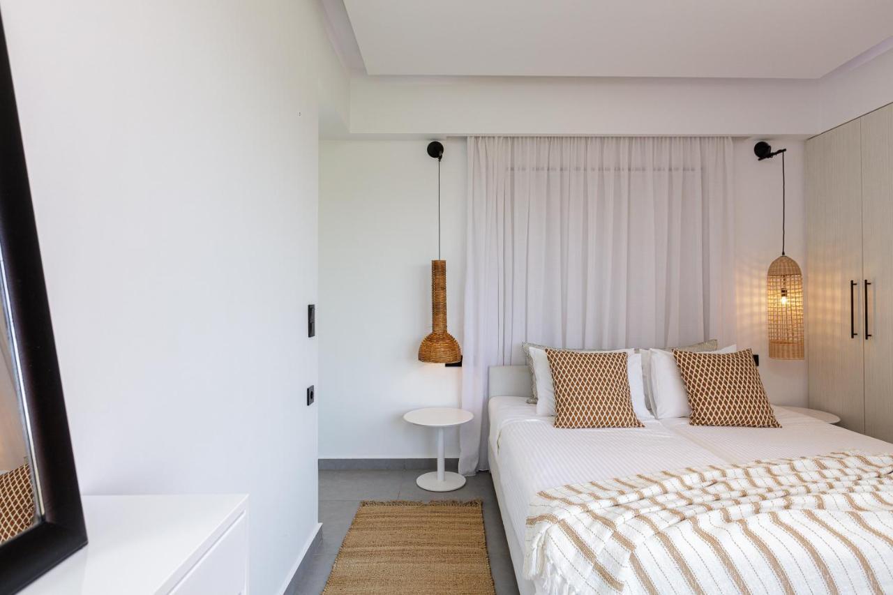 Chara Sensory Luxury Villa With Heated Pool & Gym, By Thinkvilla Pánormos Buitenkant foto
