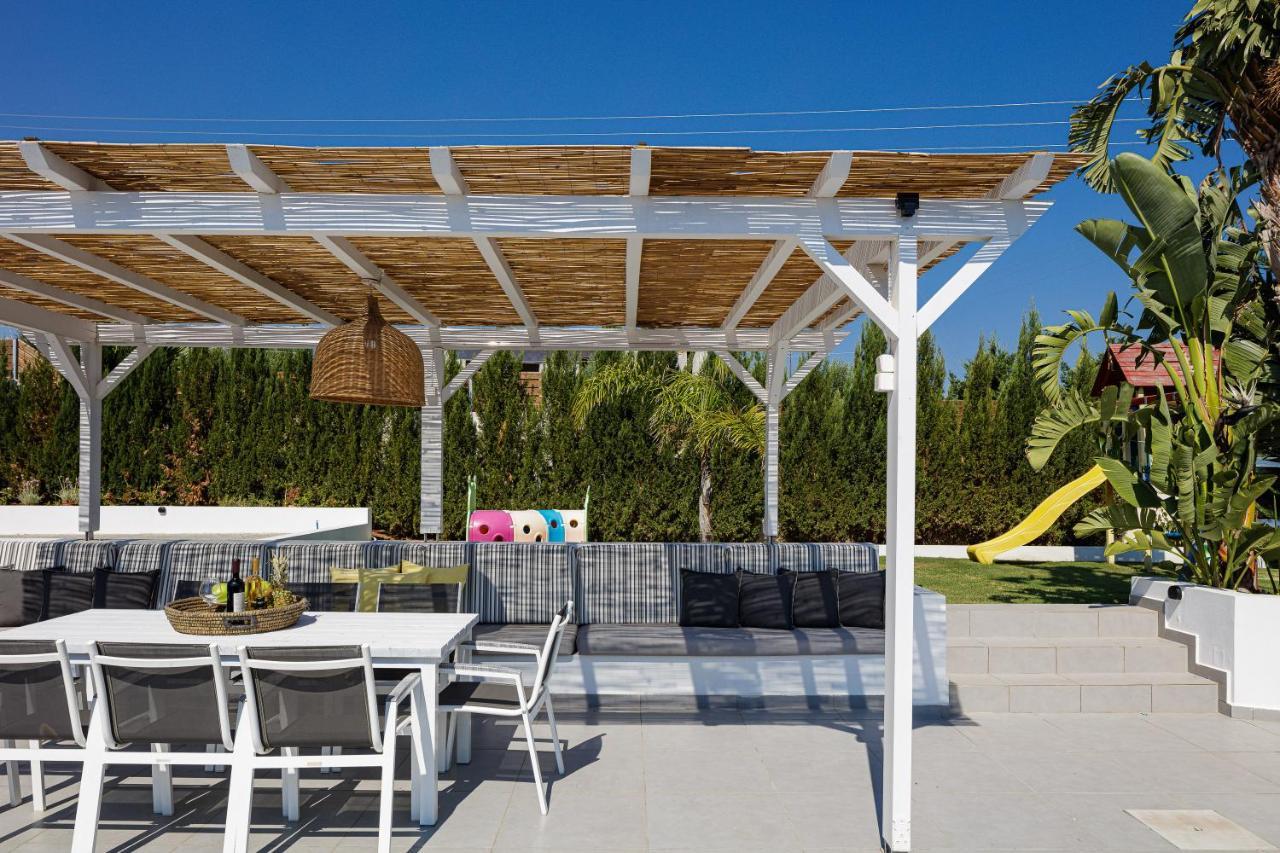 Chara Sensory Luxury Villa With Heated Pool & Gym, By Thinkvilla Pánormos Buitenkant foto
