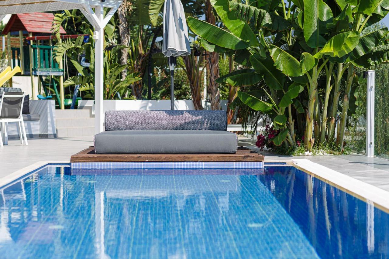 Chara Sensory Luxury Villa With Heated Pool & Gym, By Thinkvilla Pánormos Buitenkant foto