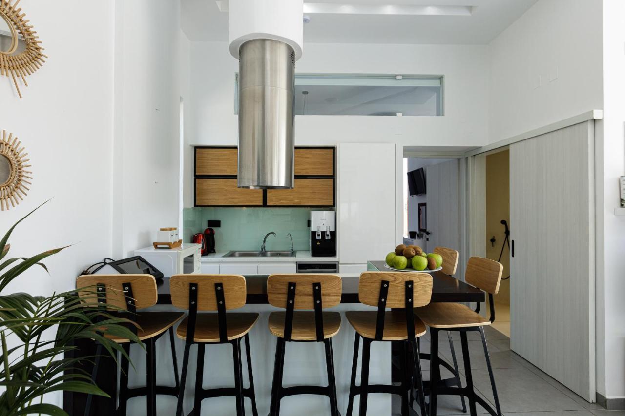 Chara Sensory Luxury Villa With Heated Pool & Gym, By Thinkvilla Pánormos Buitenkant foto