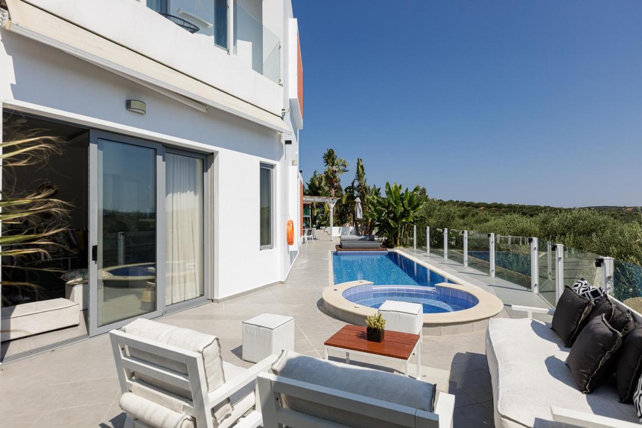 Chara Sensory Luxury Villa With Heated Pool & Gym, By Thinkvilla Pánormos Buitenkant foto