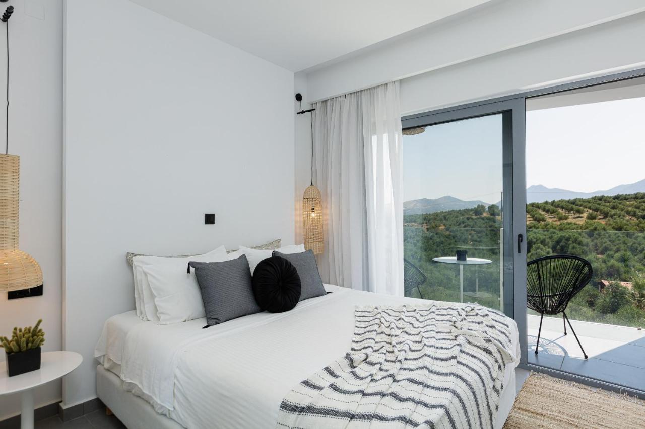 Chara Sensory Luxury Villa With Heated Pool & Gym, By Thinkvilla Pánormos Buitenkant foto