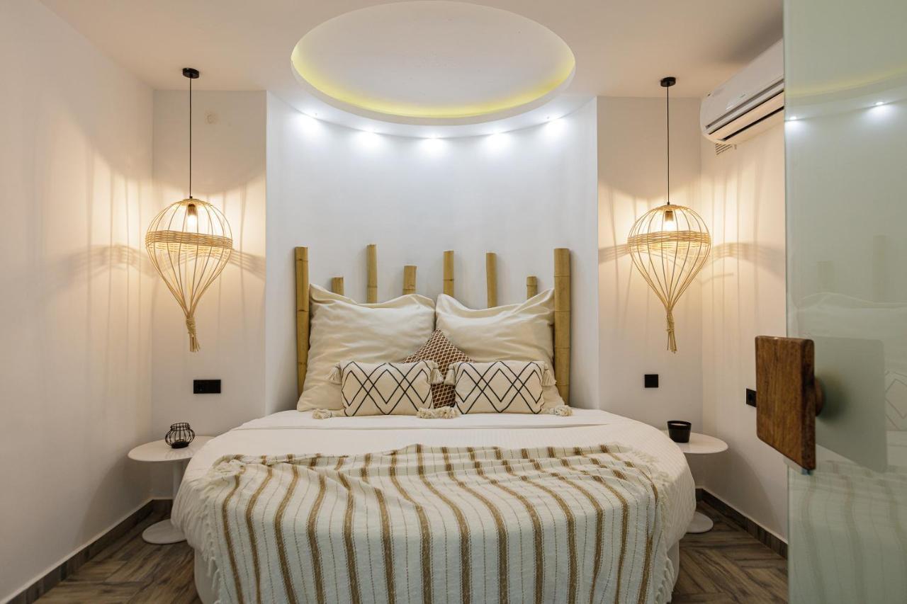 Chara Sensory Luxury Villa With Heated Pool & Gym, By Thinkvilla Pánormos Buitenkant foto