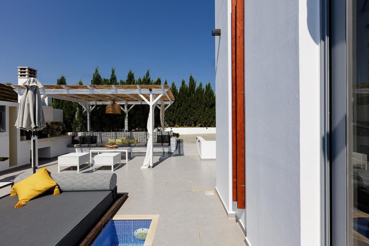 Chara Sensory Luxury Villa With Heated Pool & Gym, By Thinkvilla Pánormos Buitenkant foto